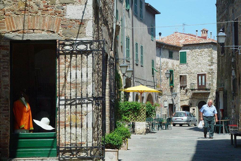 Agriturismo Poggio Alle Calle Saturnia Exterior foto